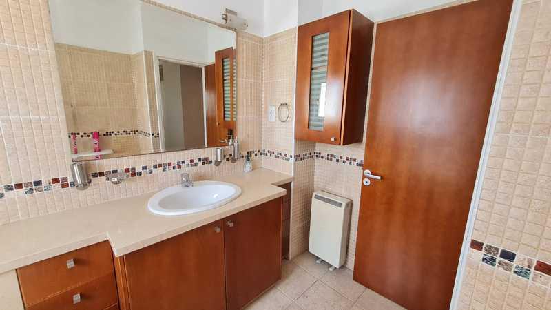 3-bedroom penthouse to rent: https://www.bazaraki.com/adv/5786490_3-bedroom-penthouse-to-rent (www.bazaraki.com)