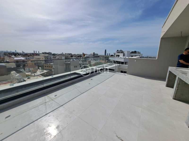 2-bedroom penthouse to rent: https://www.bazaraki.com/adv/5795381_2-bedroom-penthouse-to-rent (www.bazaraki.com)