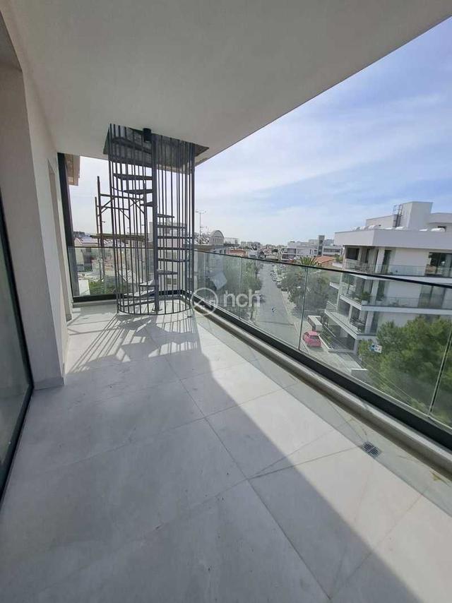 3-bedroom penthouse to rent: https://www.bazaraki.com/adv/5795385_3-bedroom-penthouse-to-rent (www.bazaraki.com)