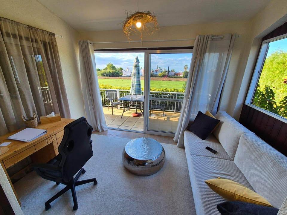 3 bedrooms beautiful house - coral bay: https://www.facebook.com/marketplace/item/1198438262082539 (www.facebook.com)
