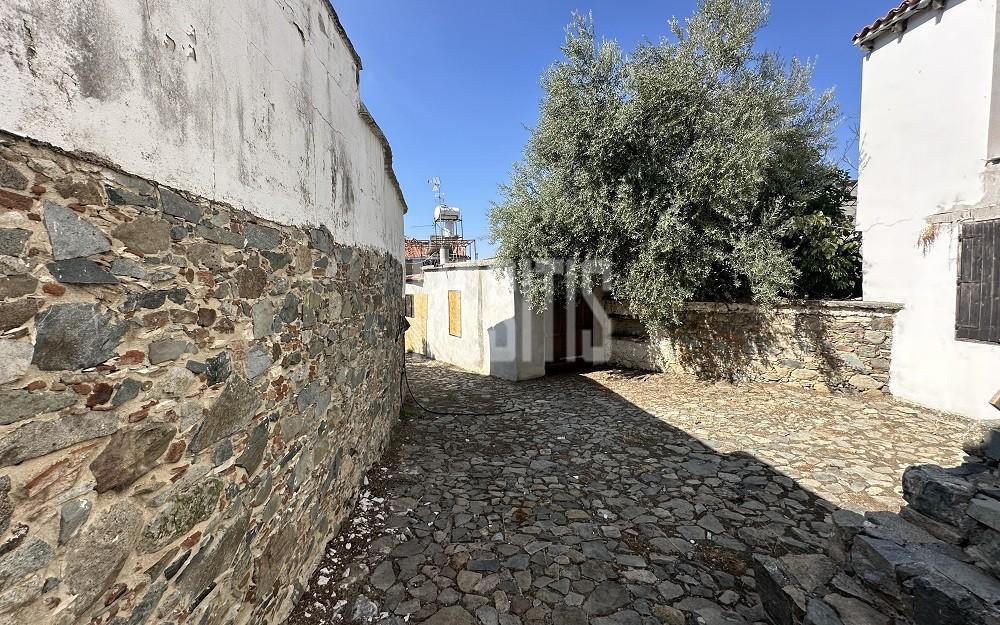 Listed and Traditional Houses For Sale, Larnaka, Ora: https://incyprusproperty.com/property/mesitis/listed-and-traditional-houses-for-sale-larnaka-ora/ (incyprusproperty.com)