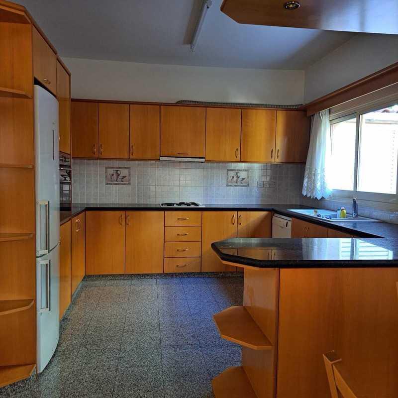 4-bedroom semi-detached to rent: https://www.bazaraki.com/adv/5791121_4-bedroom-semi-detached-to-rent (www.bazaraki.com)