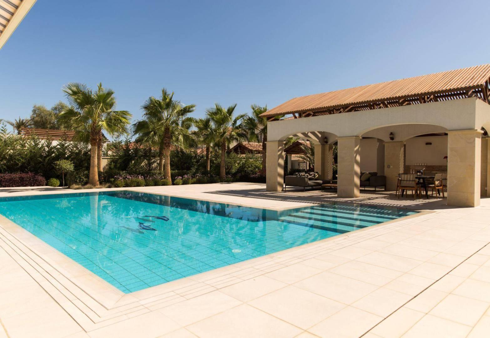 New 5-bedroom villa in Larnaca № 153403: https://dom.com.cy/en/catalog/sale/153403/ (dom.com.cy)