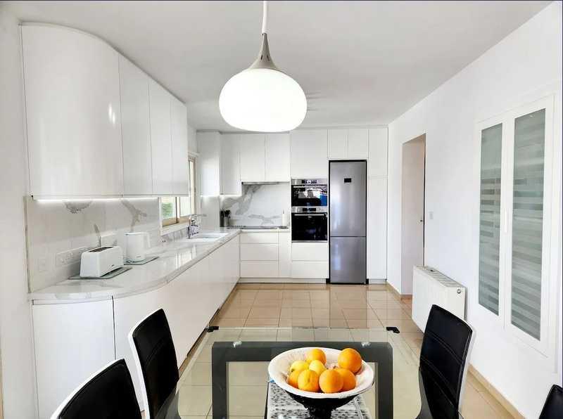 Luxury detached seafront villa: https://www.bazaraki.com/adv/5786494_luxury-detached-seafront-villa (www.bazaraki.com)