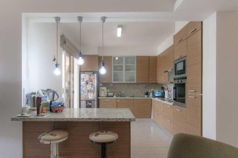 3-bedroom apartment for sale: https://www.bazaraki.com/adv/5790396_3-bedroom-apartment-for-sale (www.bazaraki.com)