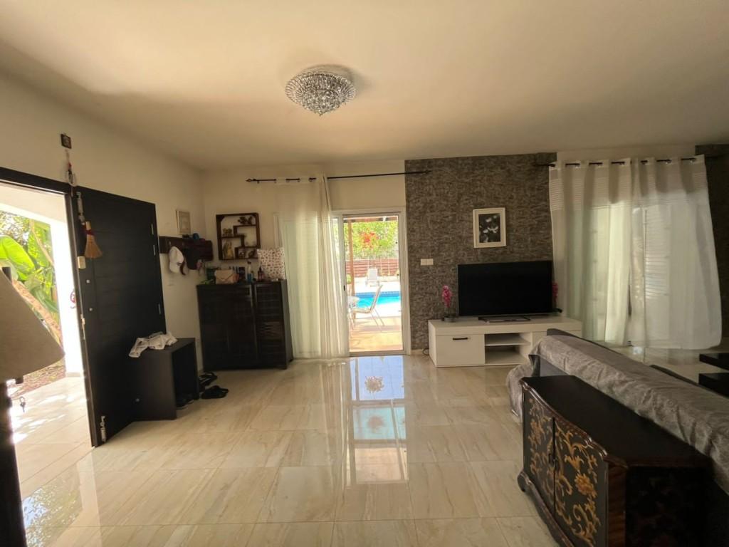 4 Bedroom Detached House For Sale: https://www.zyprus.com/property/39392/4-bedrooms-house-detached-house-in-emba-paphos (www.zyprus.com)