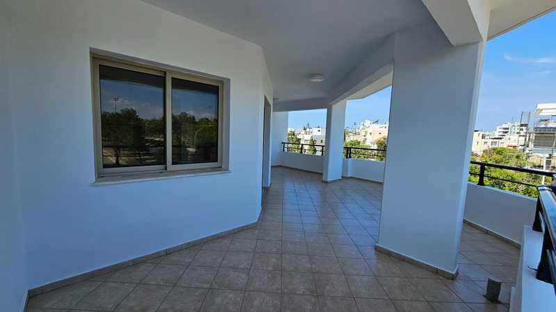 3-bedroom penthouse to rent: https://www.bazaraki.com/adv/5797210_3-bedroom-penthouse-to-rent (www.bazaraki.com)