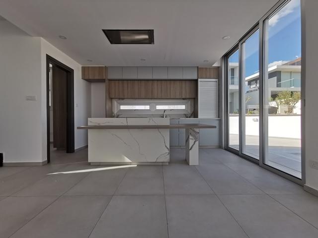 New 5-bedroom villa in Famagusta № 149741: https://dom.com.cy/en/catalog/sale/149741/ (dom.com.cy)