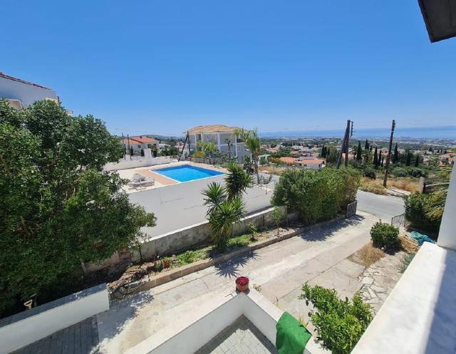 6-bedroom villa in Paphos № 153166: https://dom.com.cy/en/catalog/sale/153166/ (dom.com.cy)