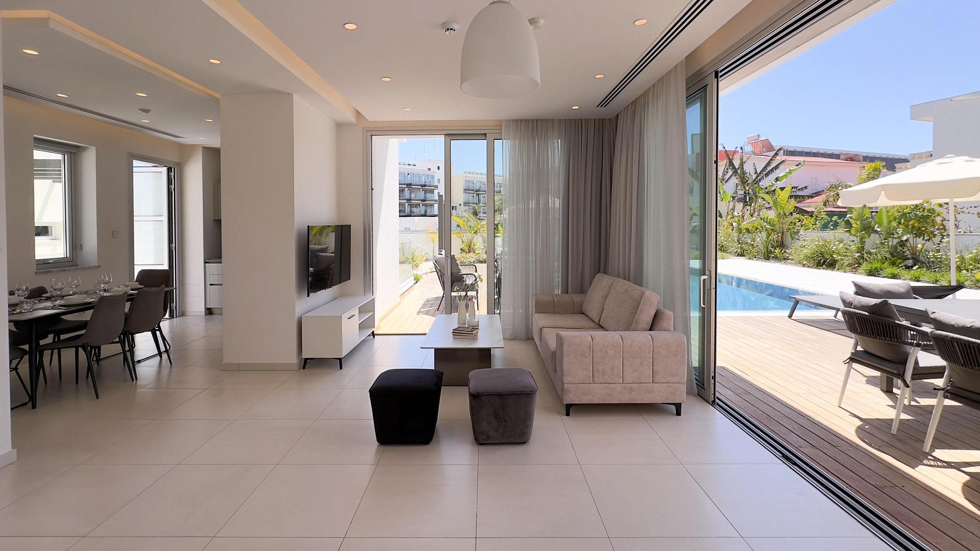 New 4-bedroom villa in Famagusta № 152569: https://dom.com.cy/en/catalog/sale/152569/ (dom.com.cy)