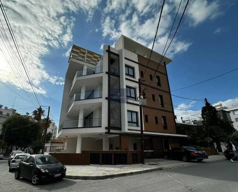 2-bedroom penthouse to rent: https://www.bazaraki.com/adv/5791327_2-bedroom-penthouse-to-rent (www.bazaraki.com)