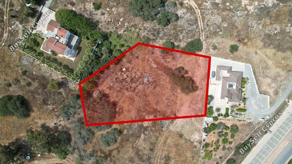 3,165 SQM Agricultural Land for sale in Paralimni, Famagusta: https://www.buysellcyprus.com/property-for-sale/famagusta/paralimni/land-for-sale-paralimni-famagusta-1800642.html (www.buysellcyprus.com)