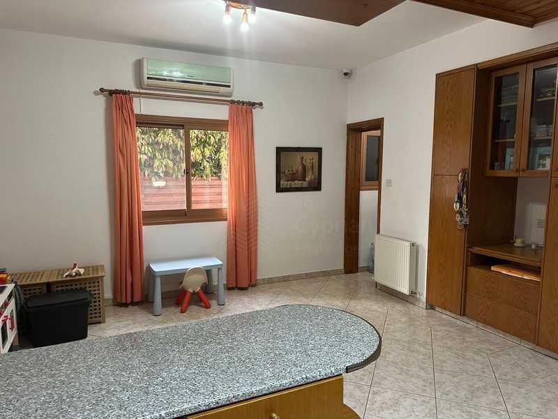 4-bedroom semi-detached for sale: https://www.bazaraki.com/adv/5789386_4-bedroom-semi-detached-for-sale (www.bazaraki.com)