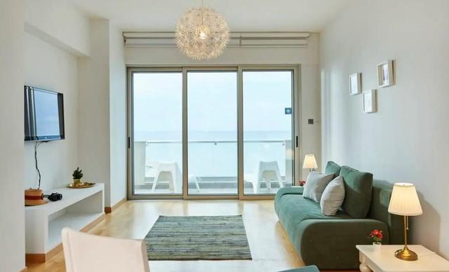 2-bedroom flat in Larnaca №153729: https://dom.com.cy/en/catalog/rent/153729/ (dom.com.cy)