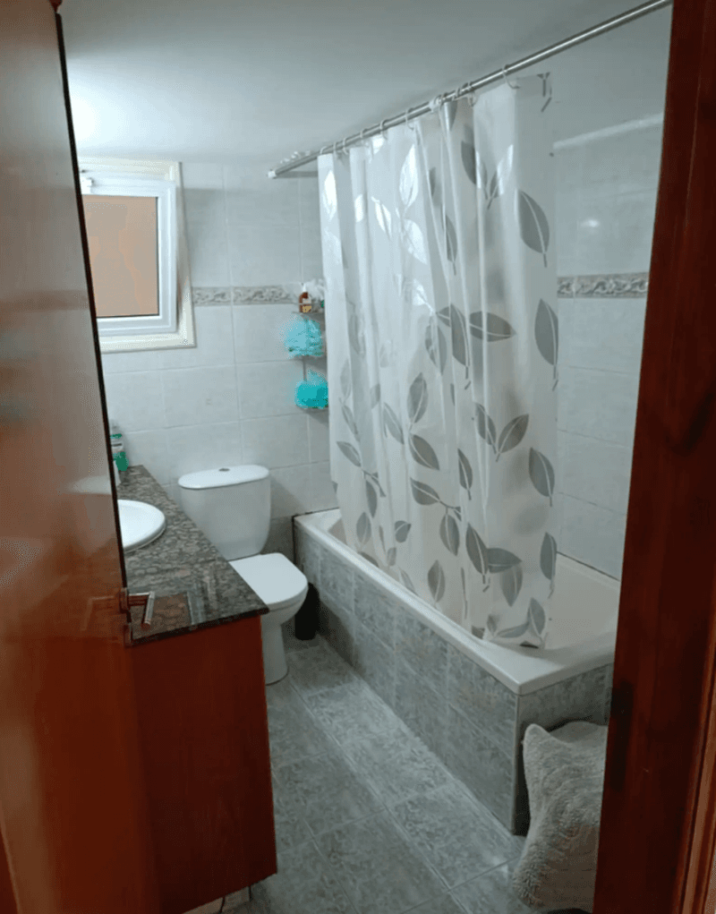 6-bedroom maisonette for sale: https://www.bazaraki.com/adv/5787059_6-bedroom-maisonette-for-sale (www.bazaraki.com)