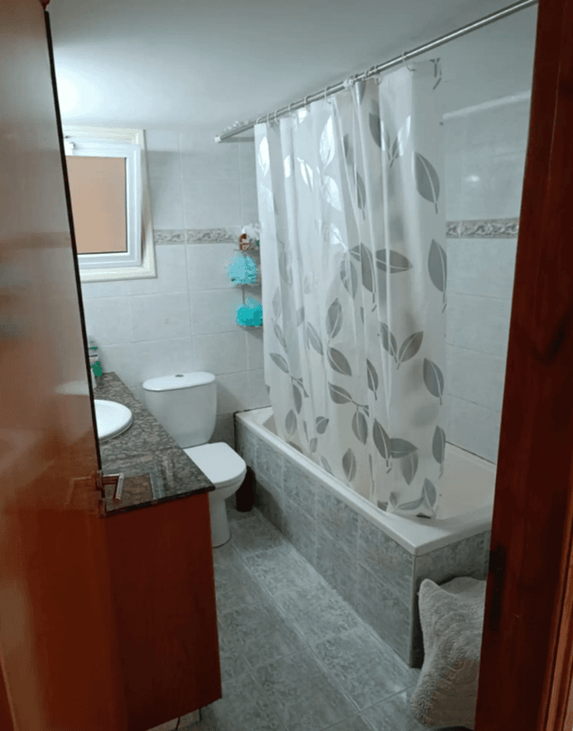 6-bedroom maisonette for sale: https://www.bazaraki.com/adv/5787059_6-bedroom-maisonette-for-sale (www.bazaraki.com)