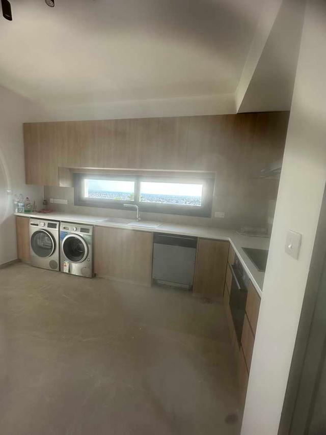 3-bedroom apartment to rent: https://www.bazaraki.com/adv/5793319_3-bedroom-apartment-to-rent (www.bazaraki.com)
