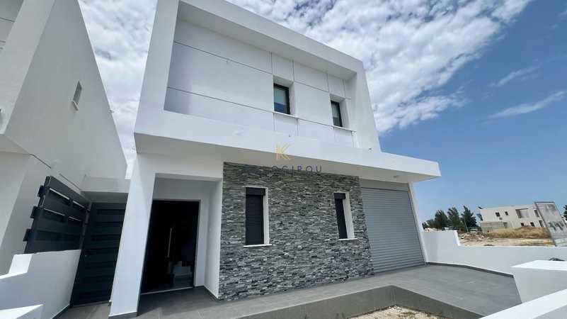 3-bedroom semi-detached for sale: https://www.bazaraki.com/adv/5794824_3-bedroom-semi-detached-for-sale (www.bazaraki.com)