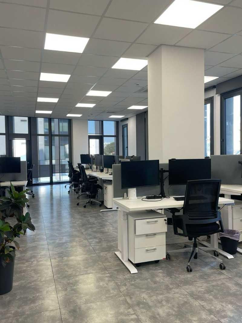 Office 255m² mesa geitonia: https://www.bazaraki.com/adv/5779512_beach-frond-office (www.bazaraki.com)