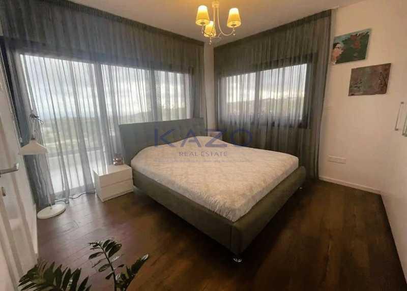 5-bedroom villa for sale: https://www.bazaraki.com/adv/5788758_5-bedroom-villa-for-sale (www.bazaraki.com)
