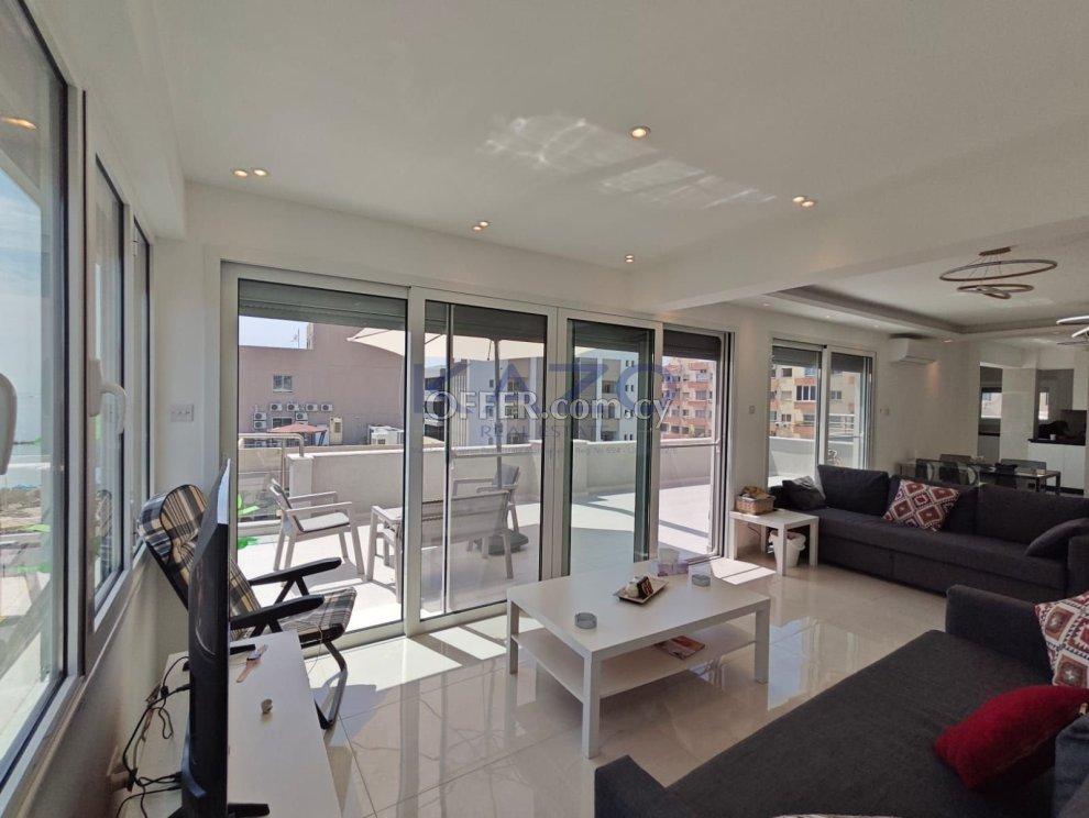 Stunning Penthouse Apartment with Sea View in Neapolis: https://www.offer.com.cy/en/stunning-penthouse-apartment-with-sea-view-in-neapolis/21-816786/ (www.offer.com.cy)