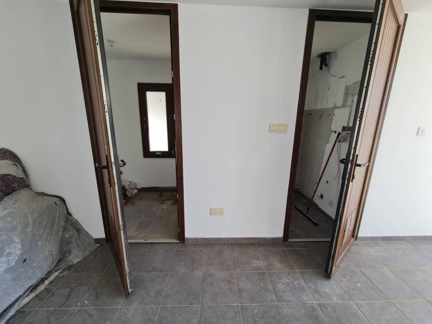 5-bedroom villa in Larnaca № 153151: https://dom.com.cy/en/catalog/sale/153151/ (dom.com.cy)