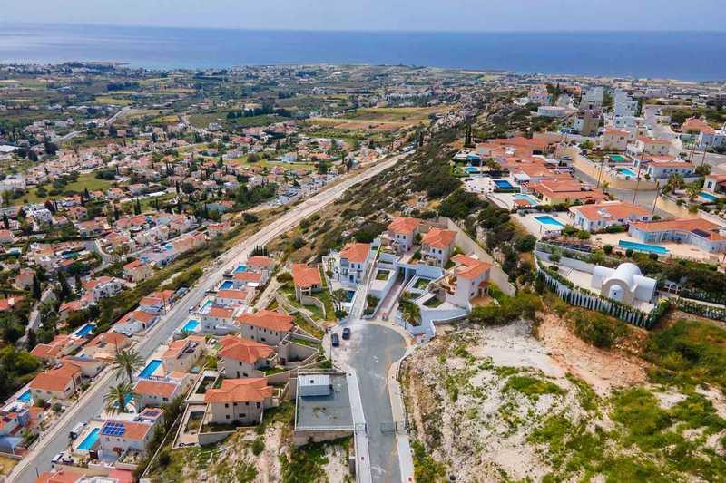 3-bedroom detached house for sale: https://www.bazaraki.com/adv/5795967_3-bedroom-detached-house-for-sale (www.bazaraki.com)
