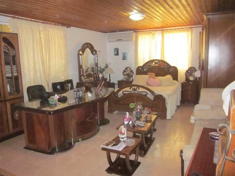 6-bedroom villa for sale: https://www.bazaraki.com/adv/5793835_6-bedroom-villa-for-sale (www.bazaraki.com)