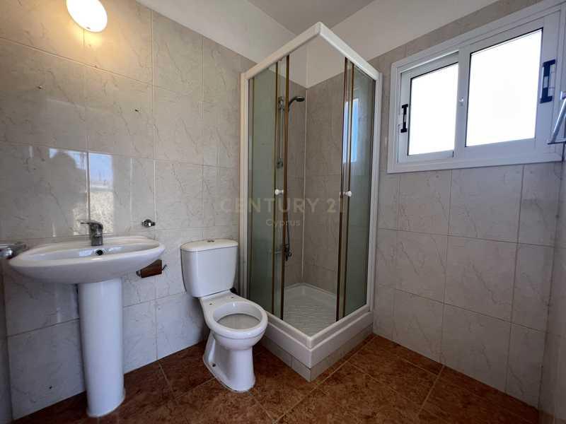 Bungalow in monagroulli, 170 sq.m.: https://www.bazaraki.com/adv/5793280_bungalow-in-monagroulli-170-sq-m (www.bazaraki.com)