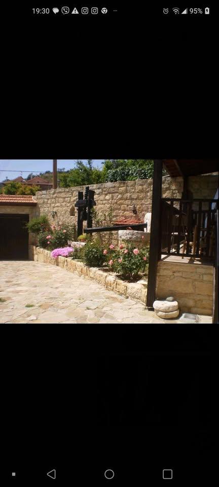 2 House For Sale or Rent: https://www.facebook.com/marketplace/item/682458881202454 (www.facebook.com)