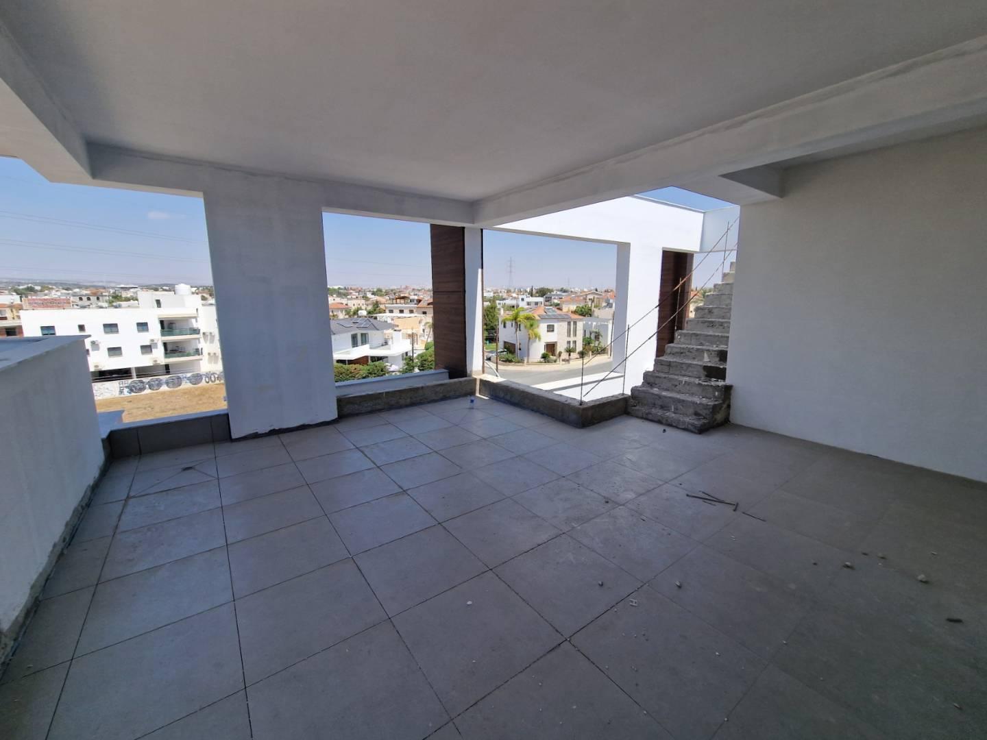New 3-bedroom penthouse in Larnaca № 153917: https://dom.com.cy/en/catalog/sale/153917/ (dom.com.cy)