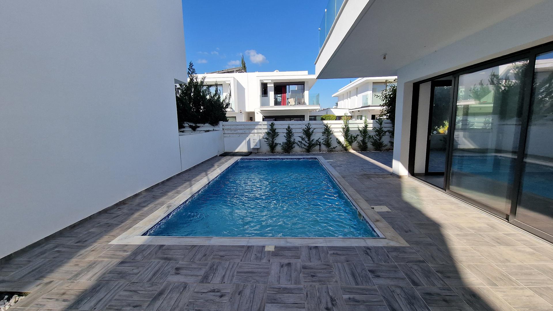 New 3-bedroom villa in Larnaca № 153330: https://dom.com.cy/en/catalog/sale/153330/ (dom.com.cy)