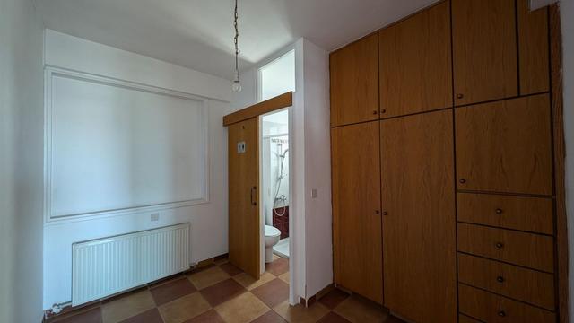 Residential Building 362 SQM For Sale: https://www.zyprus.com/property/39148/9-bedrooms-building-residential-building-in-kaimakli-nicosia (www.zyprus.com)