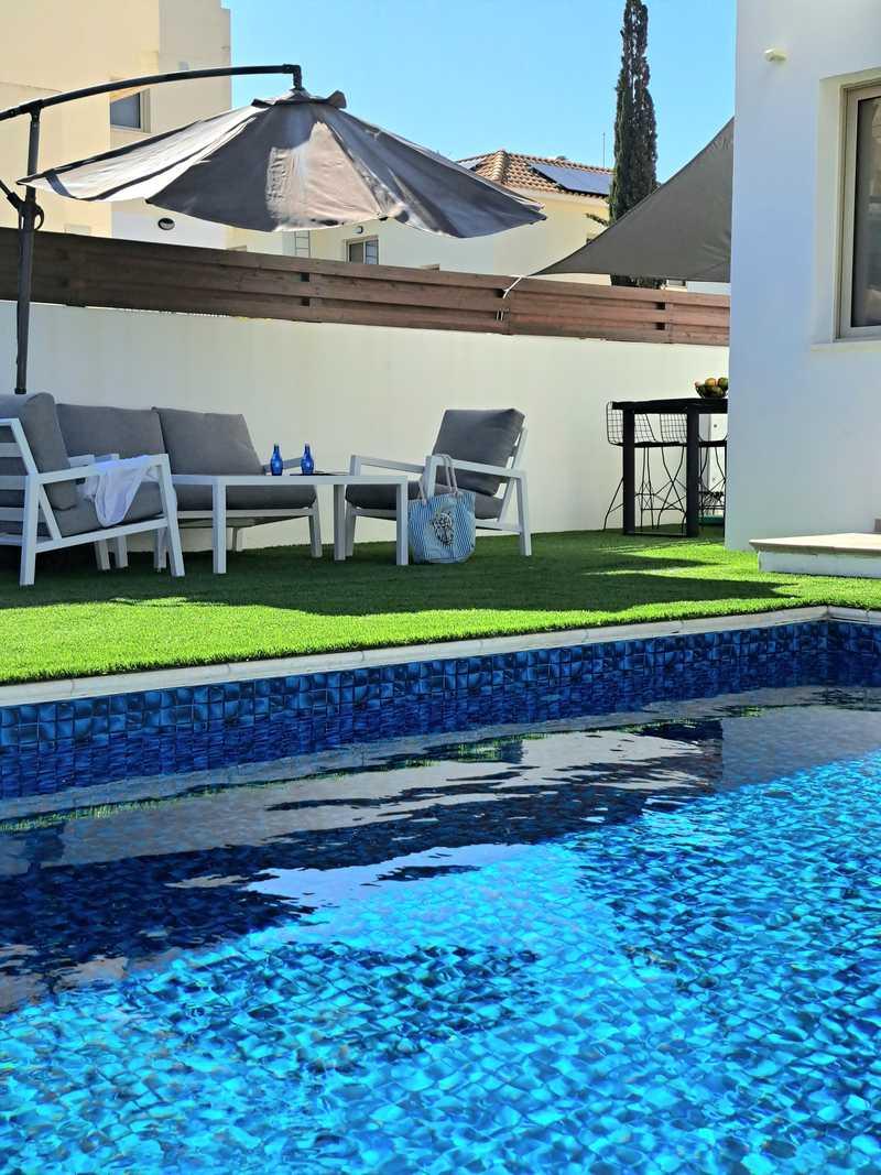 Luxury 3 bedroom villa with a pool: https://www.bazaraki.com/adv/5795916_luxury-3-bedroom-villa-with-a-pool (www.bazaraki.com)
