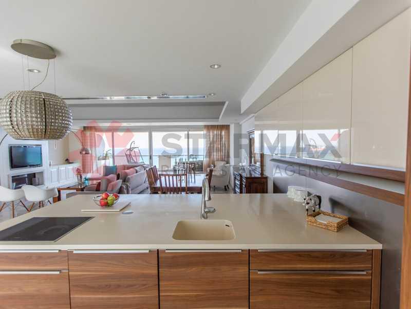 2-bedroom penthouse for sale: https://www.bazaraki.com/adv/5769309_2-bedroom-penthouse-for-sale (www.bazaraki.com)