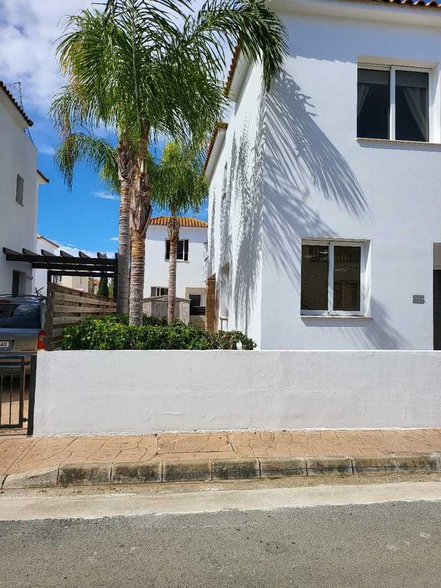3-bedroom detached house for sale: https://www.bazaraki.com/adv/5797573_3-bedroom-detached-house-for-sale (www.bazaraki.com)