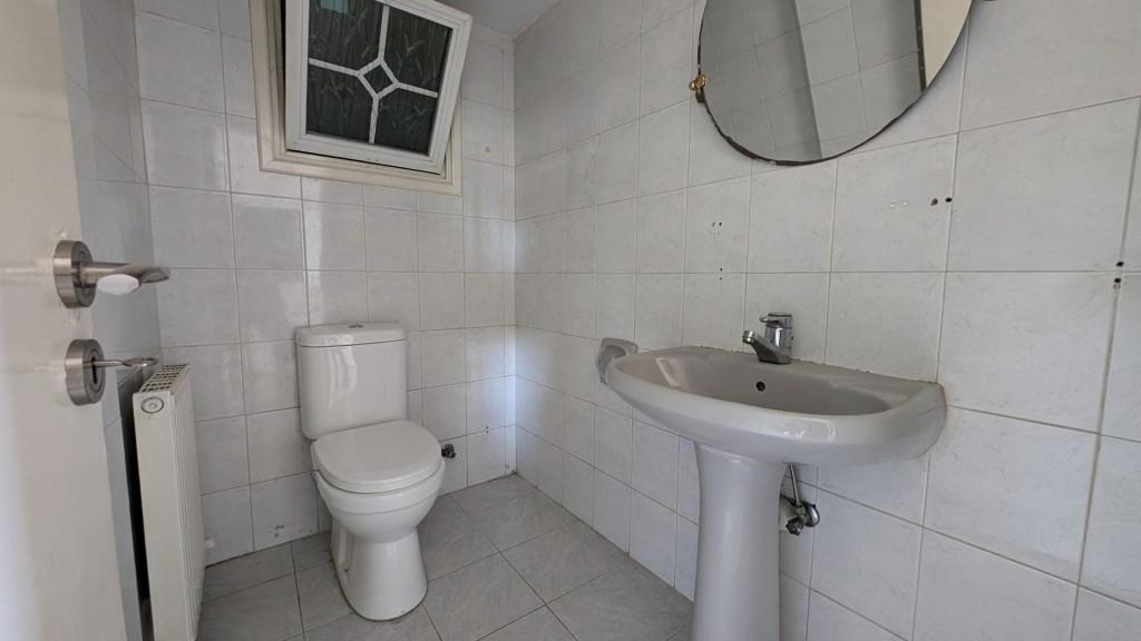 Residential Building 362 SQM For Sale: https://www.zyprus.com/property/39148/9-bedrooms-building-residential-building-in-kaimakli-nicosia (www.zyprus.com)