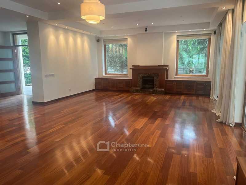 5-bedroom villa to rent: https://www.bazaraki.com/adv/5797692_5-bedroom-villa-to-rent (www.bazaraki.com)