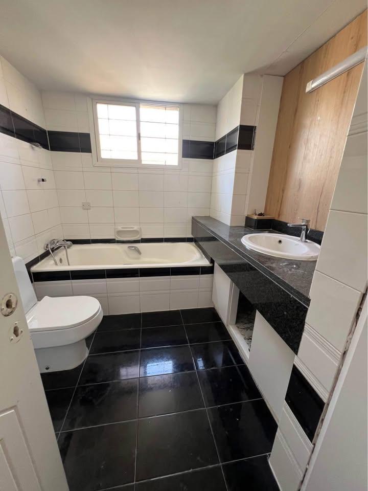 Detached house for rent: https://www.facebook.com/marketplace/item/679072561524881 (www.facebook.com)