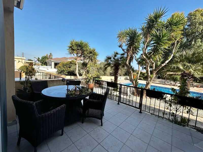 3-bedroom maisonette for sale: https://www.bazaraki.com/adv/5797406_3-bedroom-maisonette-for-sale (www.bazaraki.com)