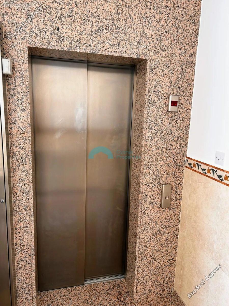 Office to rent in Aradippou, Larnaca: https://www.buysellcyprus.com/property-for-rent/larnaca/aradippou/office-to-rent-aradippou-larnaca-1800796.html (www.buysellcyprus.com)