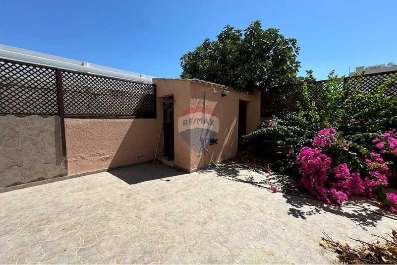 5-bedroom detached house for sale: https://www.bazaraki.com/adv/5789320_5-bedroom-detached-house-for-sale (www.bazaraki.com)