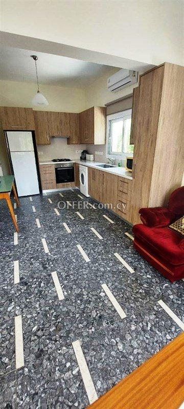  Spacious Fully Renovated 3 Bedroom Ground Floor House in Agios Dometi: https://www.offer.com.cy/en/spacious-fully-renovated-3-bedroom-ground-floor-house-in-agios-dometi/21-816591/ (www.offer.com.cy)