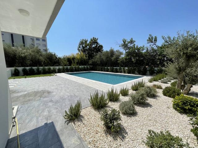 New 3-bedroom apartment in Limassol № 149380: https://dom.com.cy/en/catalog/sale/149380/ (dom.com.cy)