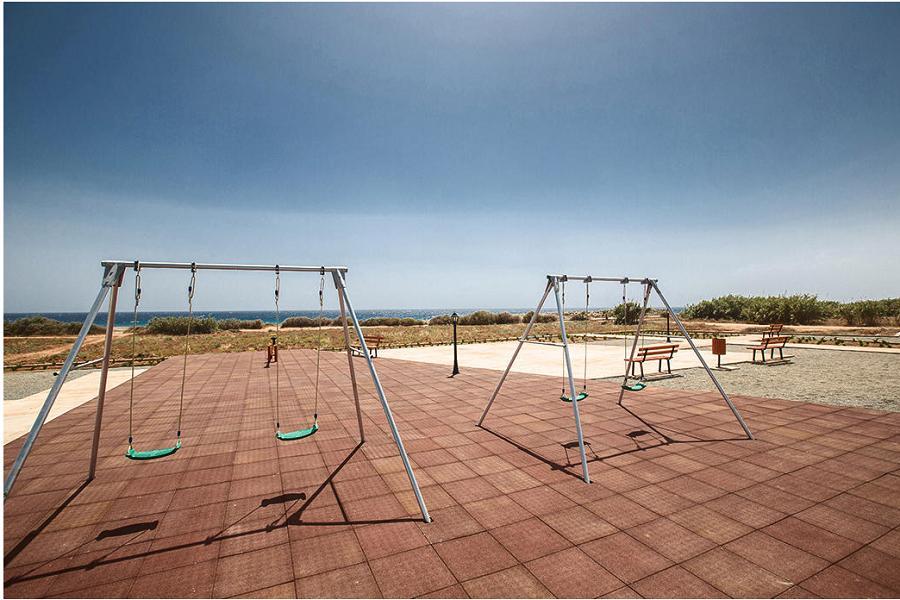 New 5-bedroom villa in Famagusta № 152048: https://dom.com.cy/en/catalog/sale/152048/ (dom.com.cy)