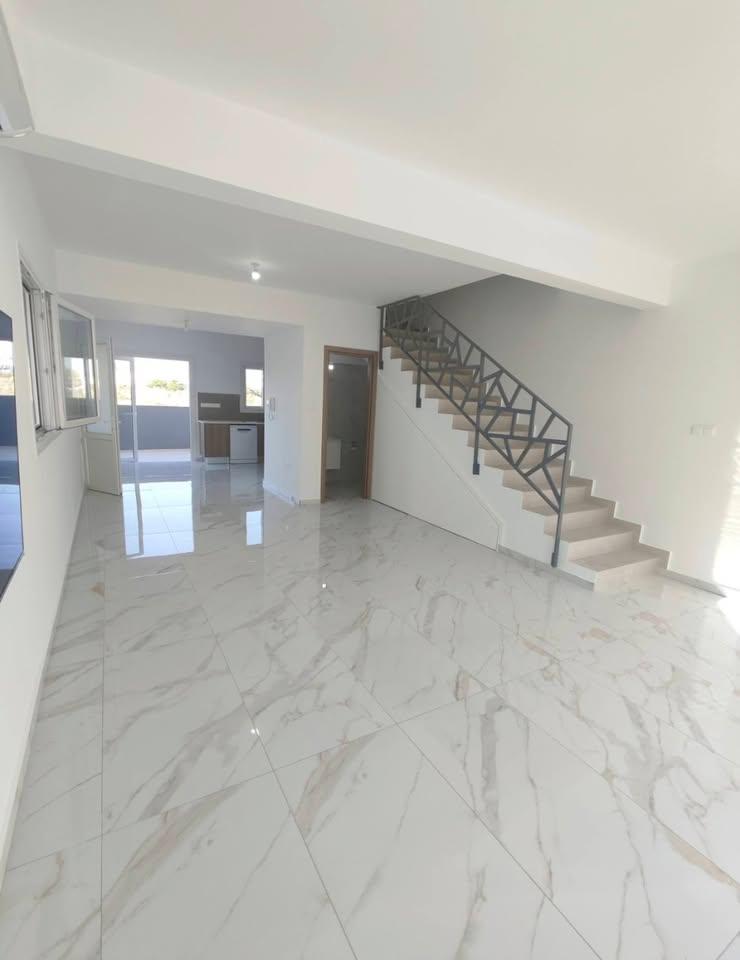 3 Bedroom Semi Detached House (All Bills Included): https://www.facebook.com/marketplace/item/29604228602558433 (www.facebook.com)
