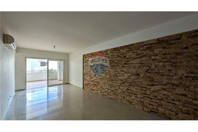 2-bedroom apartment for sale: https://www.bazaraki.com/adv/5793160_2-bedroom-apartment-for-sale (www.bazaraki.com)