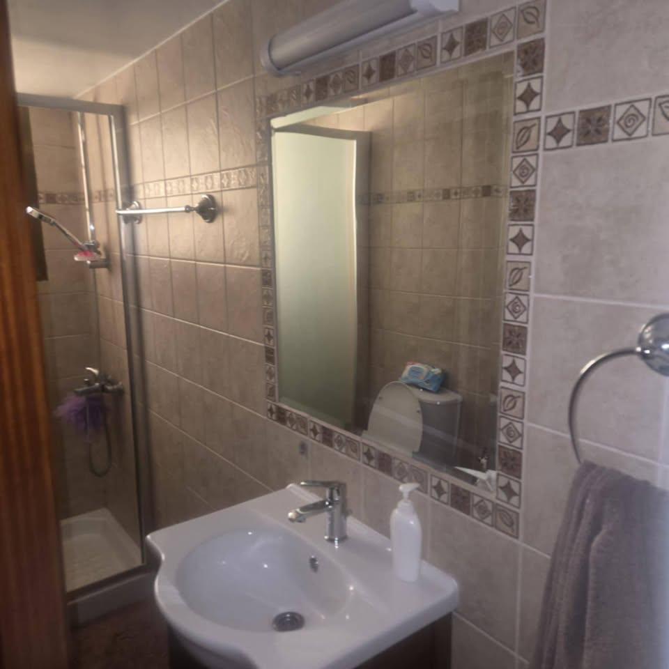 3 bedroom ground floor house for rent: https://www.facebook.com/marketplace/item/1780053026258127 (www.facebook.com)