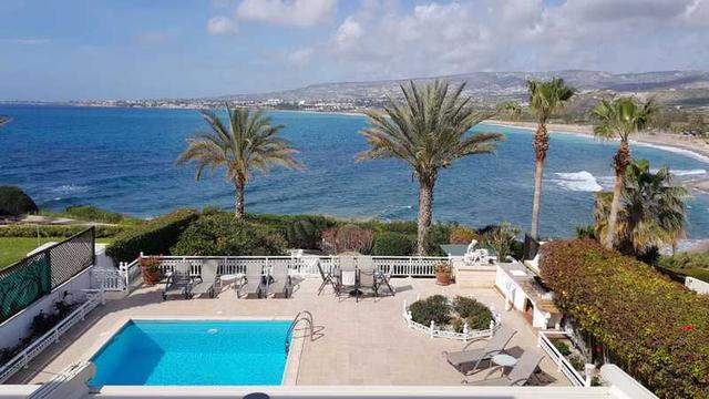 Luxury detached seafront villa: https://www.bazaraki.com/adv/5786494_luxury-detached-seafront-villa (www.bazaraki.com)