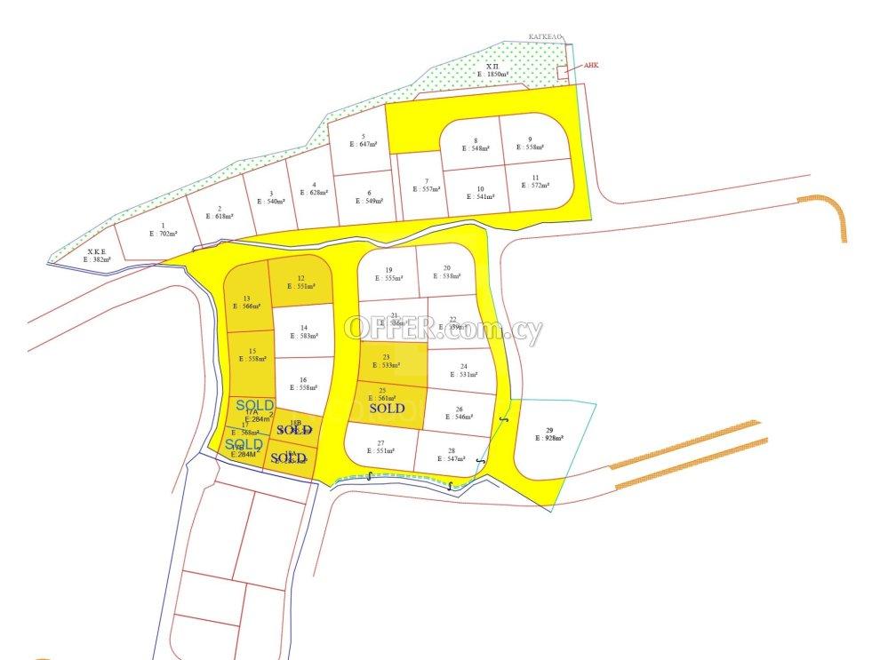 Residential plot in Deftera area near Grammar School: https://www.offer.com.cy/en/residential-plot-in-deftera-area-near-grammar-school/21-815863/ (www.offer.com.cy)